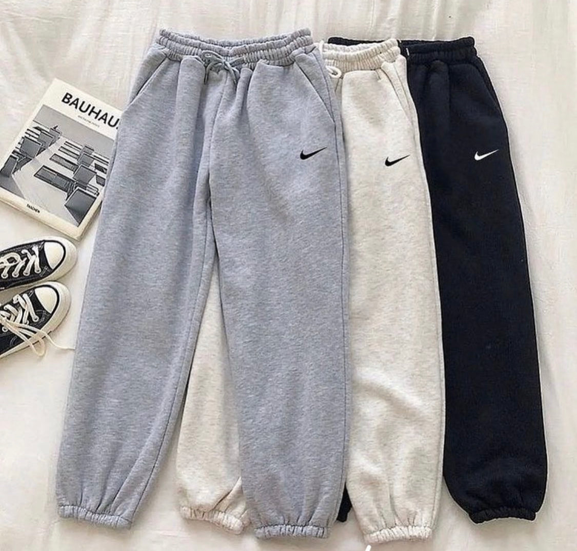 Pantalon jogging bandes